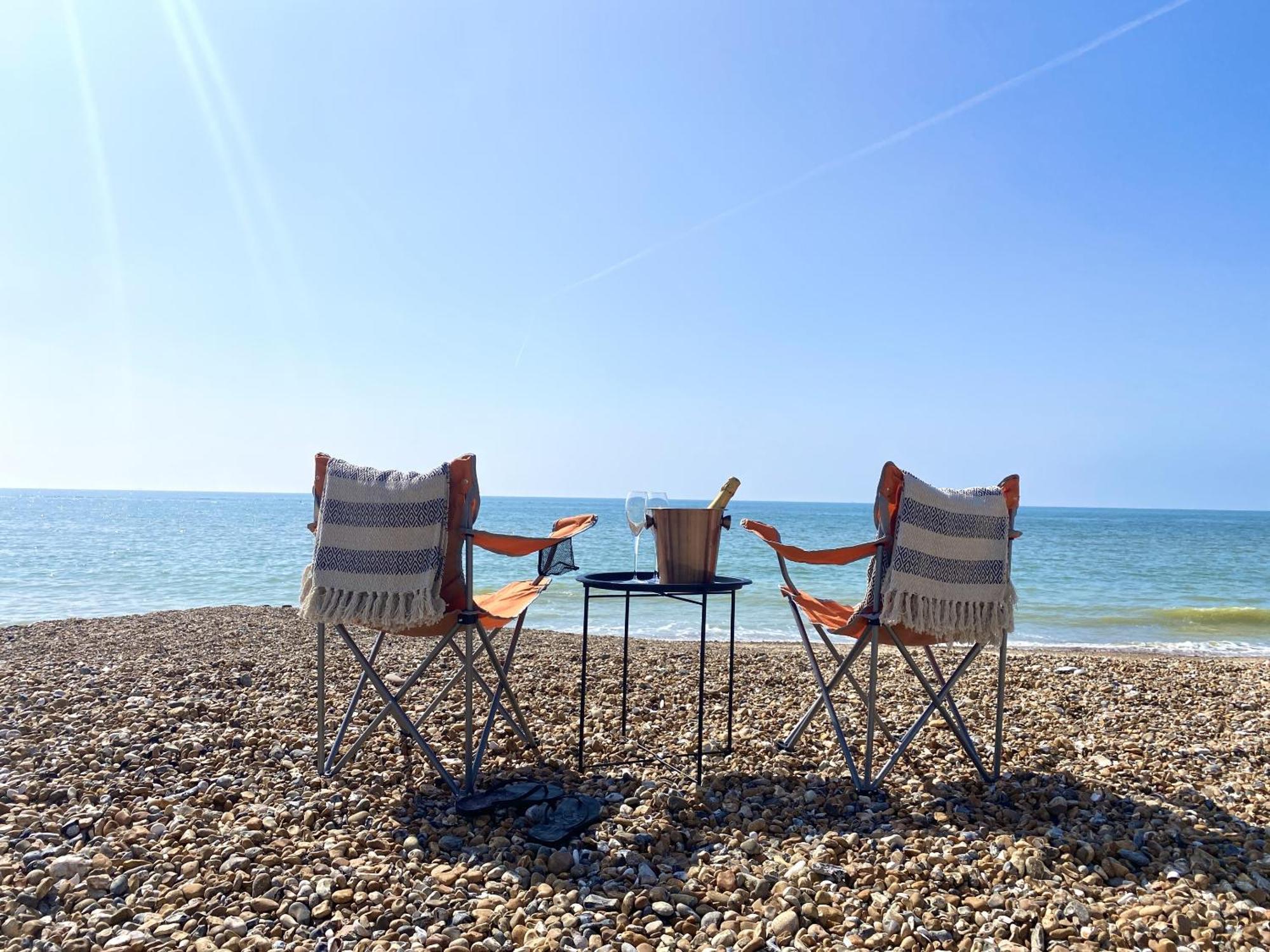 Stunning 2 Bed Apartment Sea Views And Parking Worthing Eksteriør billede