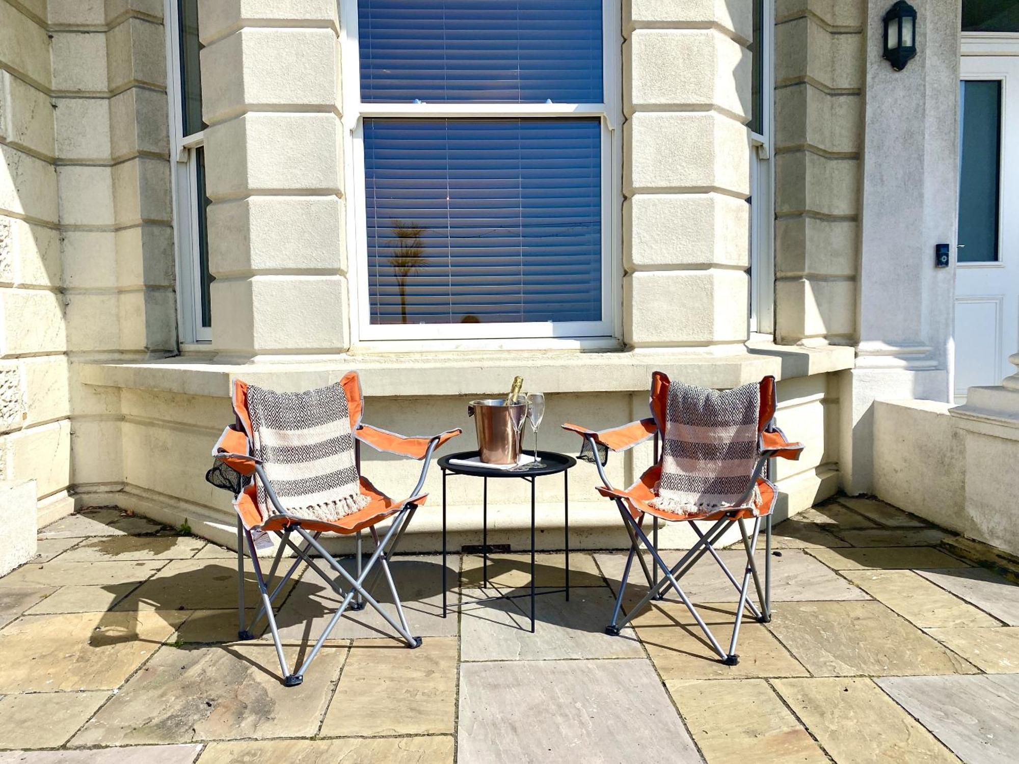 Stunning 2 Bed Apartment Sea Views And Parking Worthing Eksteriør billede